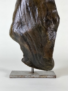 Escultura madera y hierro acerado en internet