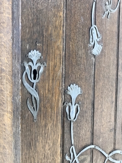 Ropero miniatura tirolés en madera y metal - Mayflower