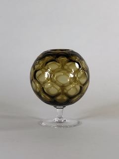 Esfera con pie en cristal facetado