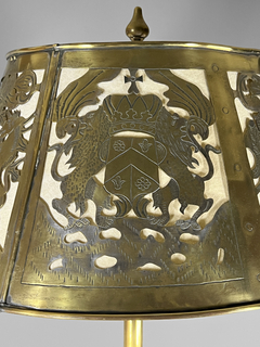 Imagen de Lámpara de pie Holandesa en bronce cincelado y calado.