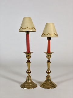 Pantallas candeleros metálicas