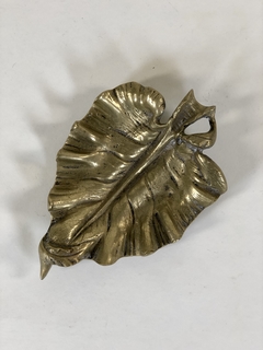 Despojador en bronce cincelado en internet