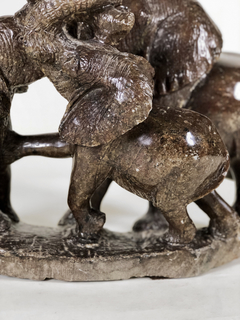 Escultura de elefantes en mármol