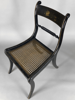 Sillas Inglesas ebonizadas con decoración floral Circa 1820