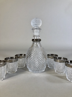 Botellón y vasos en cristal en internet
