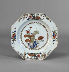 Plato porcelana Compañía de Indias Famille Rose