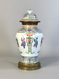 Potiche porcelana Francesa Samson con bronce en internet