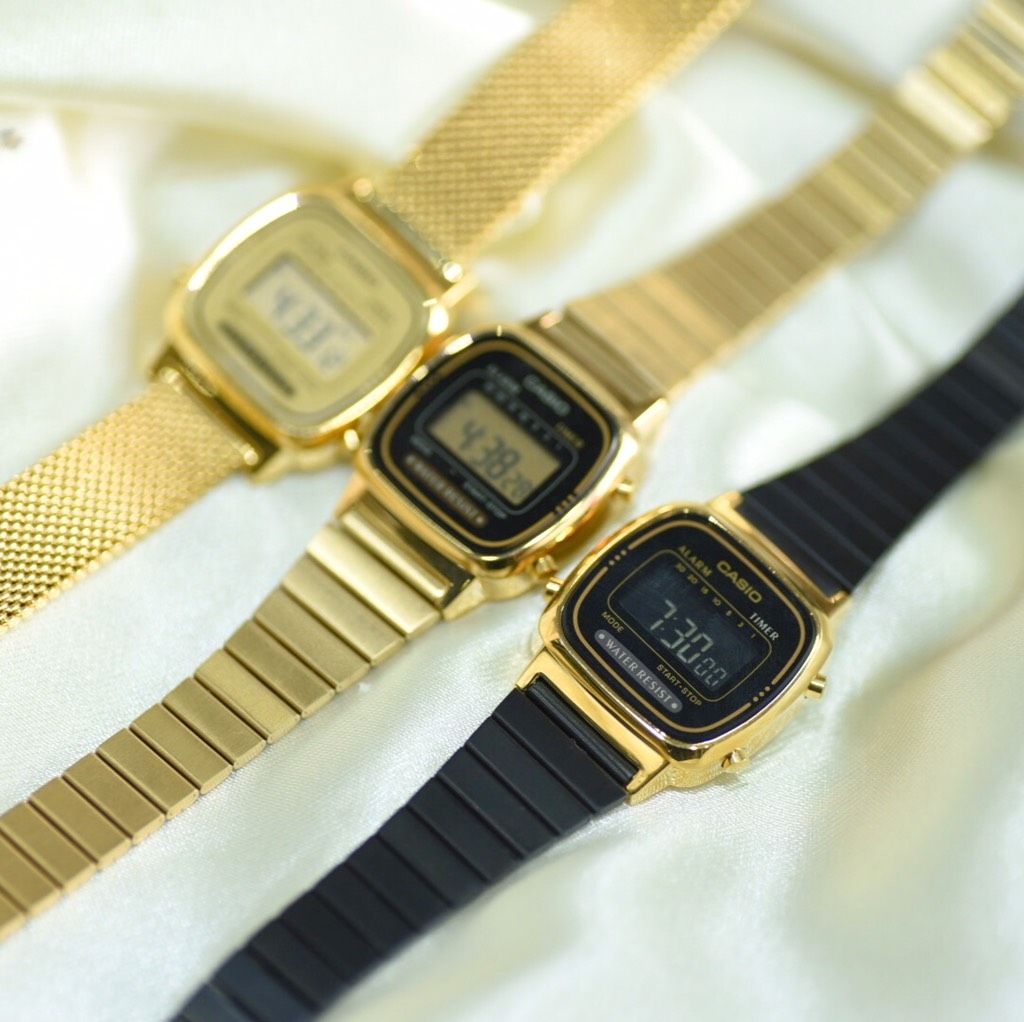 CASIO RETRO MINI BLACK AND GOLD - Comprar en Titanium