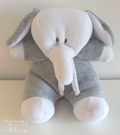 Elefante de apego