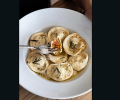 Agnolottis de Salmón y Limón