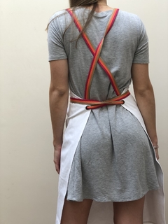 Delantal con pechera blanco - comprar online