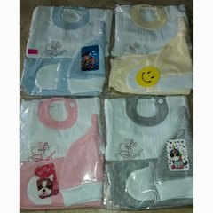 CONJUNTO 3 PIEZAS CAMISETA MEDIO OSITO Y GORRO