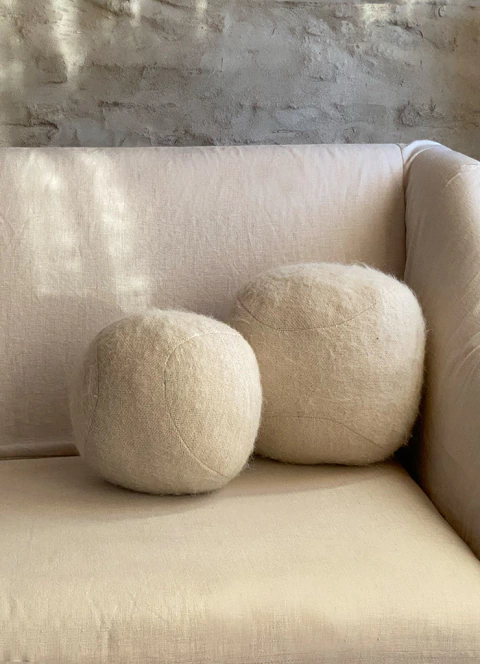 ALMOHADON OTOÑO ESFERA - BLANCA
