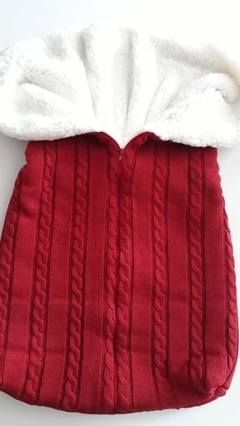 SEGURA BEBÊ EM TRICOT - Pipe e Guca