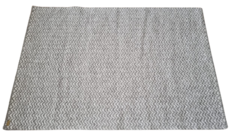 TAPETE CHEVRON CINZA E BRANCO 1,5mx1,0m