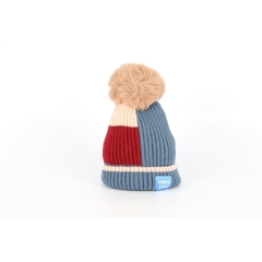 Gorro Cuadros con Pompon *8OWGO01* en internet