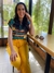 Calça com Elástico e Bolso Faca em Crepe Madri - comprar online