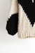 SWEATER CORAZON BLANCO Y NEGRO en internet