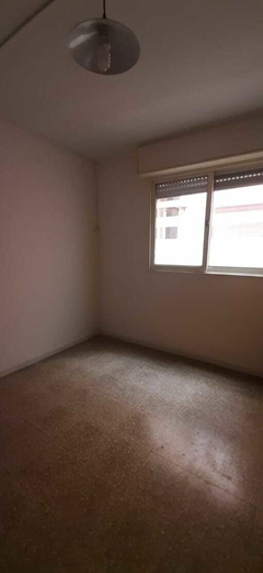 SE VENDE OFICINA EN BARRIO CENTRO UBICADO EN CALLE LA RIOJA N°590 - Kabals - Servicios Inmobiliarios