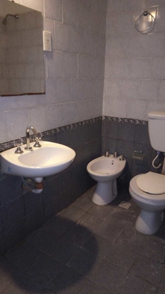SE VENDE CASA EN BARRIO PROVIDENCIA UBICADO EN CALLE MARIANO BENITEZ 1600 - tienda online