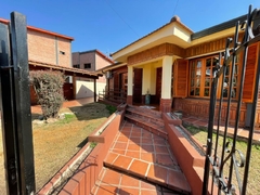 EXCELENTE PROPIEDAD A LA VENTA EN CALLE LOS HORNEROS N°200 BARRIO LOS CAROLINOS LOCALIDAD VILLA CARLOS PAZ.