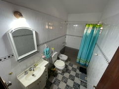 Imagen de EXCELENTE PROPIEDAD A LA VENTA EN CALLE LOS HORNEROS N°200 BARRIO LOS CAROLINOS LOCALIDAD VILLA CARLOS PAZ.