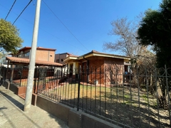 EXCELENTE PROPIEDAD A LA VENTA EN CALLE LOS HORNEROS N°200 BARRIO LOS CAROLINOS LOCALIDAD VILLA CARLOS PAZ. - comprar online