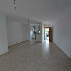 SE VENDE EXCELENTE DUPLEX.