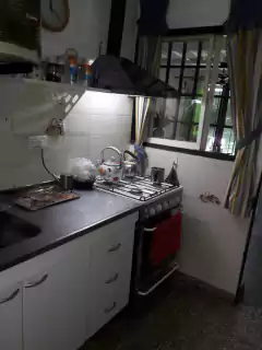 SE VENDE EXCELENTE CASA DE DOS DORMITORIOS EN VILLA ICHO CRUZ.