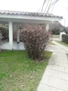 SE VENDE EXCELENTE CASA DE DOS DORMITORIOS EN VILLA ICHO CRUZ. - tienda online