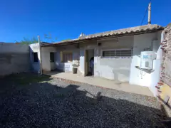 SE VENDE EXCELENTE CASA EN BARRIO SARGENTO CABRAL. en internet