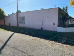 SE VENDE EXCELENTE CASA EN BARRIO SARGENTO CABRAL. - Kabals - Servicios Inmobiliarios