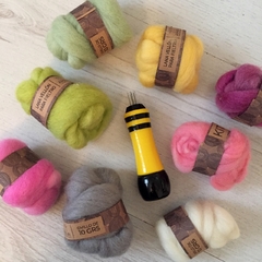 Kit fieltro. Punzón + base + bastidor c/pie + 8 ov - comprar online