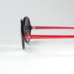 Lucerna Black & Red en internet