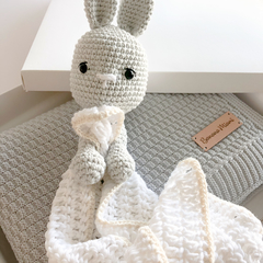 GIFT BOX CONEJO DE APEGO - comprar online