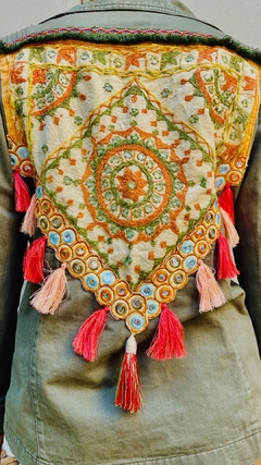 Chaqueta Dharma en internet