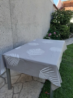 Mantel Tussor [Gris/Aguaribay Blanco] - comprar online