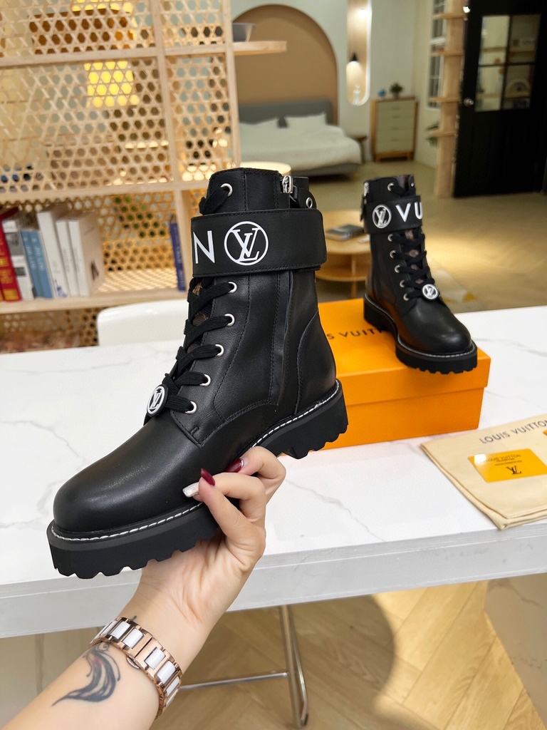 Preços baixos em Botas Preto Bota Louis Vuitton para mulheres