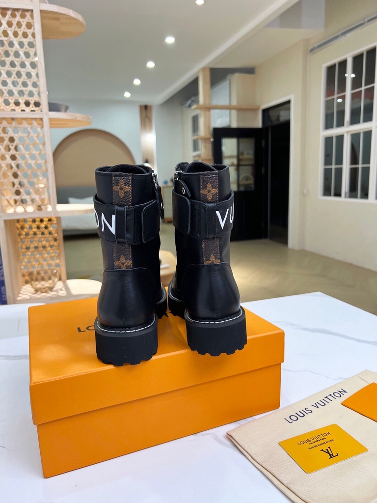 Preços baixos em Botas Preto Bota Louis Vuitton para mulheres