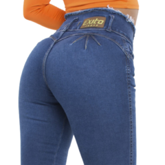 Pantalón Jeans Mujer Tiro Alto Efecto Push Up Levanta Cola Calce Perfecto en internet