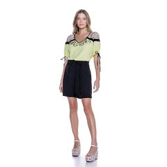 Blusa Viscose Detalhes Renda e Bordado - 8892 - comprar online