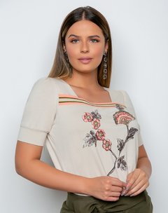 Blusa Decote Retilínea com Aplicação - 9311