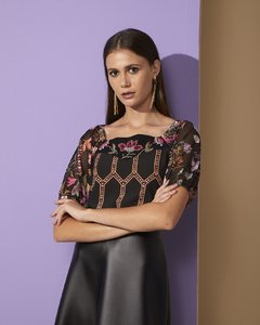 Blusa Petúnias Pala Bordada - 9374 - comprar online