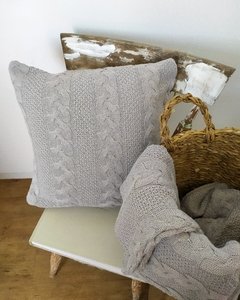 Capa de Almofada de Tricot Cinza