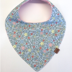 Babero Liberty Celeste