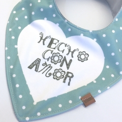Babero Impermeable Hecho con Amor - comprar online