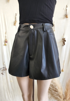 SHORT ZOE DE ECOCUERO