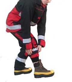 CHAQUETA Y PANTALON S.O.S.®