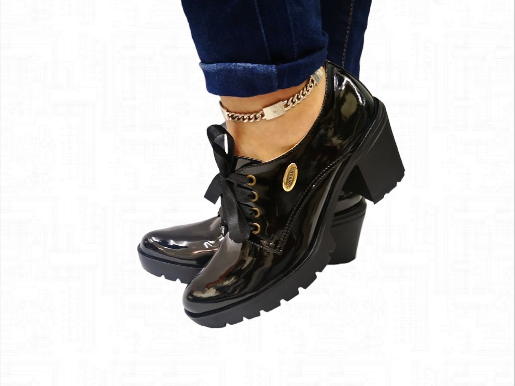 Tacones negros | Zapatos con tacón ancho | Negro