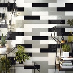 Revestimiento Purity Black Glossy 10x40 cm
